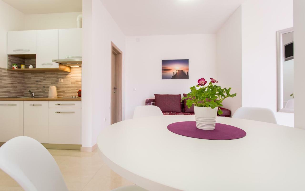 Mira Apartment